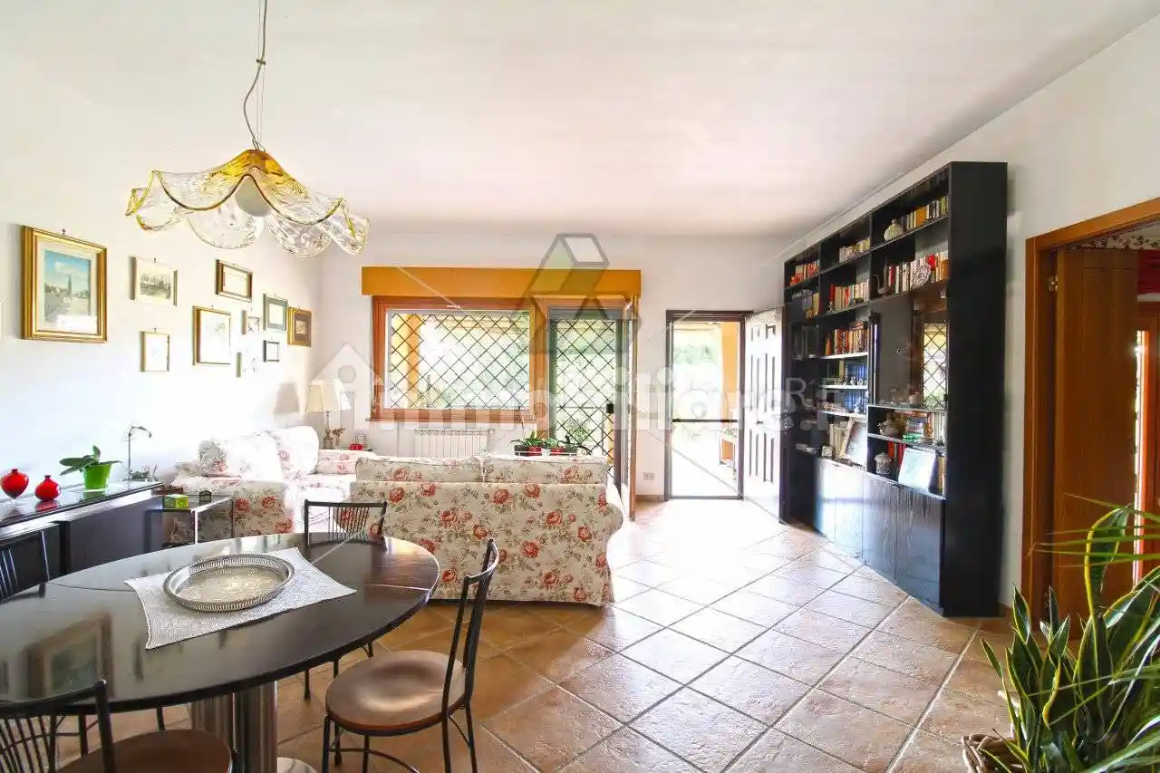 Villa unifamiliare via Gaetano Luporini, Infernetto, Roma - foto 3