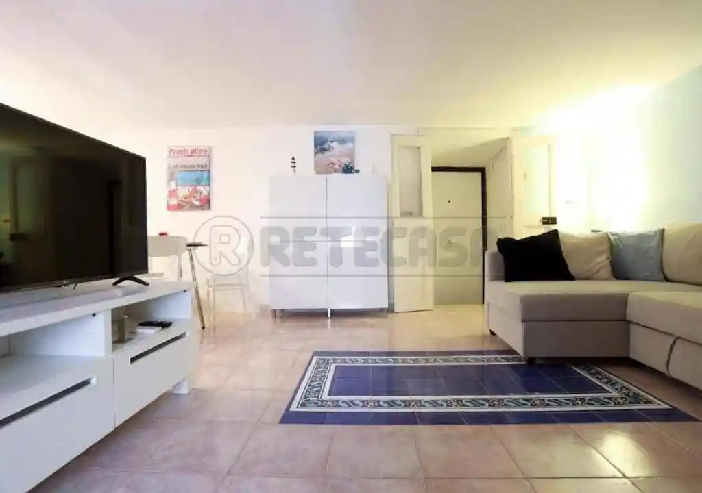 Bilocale via fra Giovanni da Salerno 5, Centro Storico - Teatro Verdi, Salerno - foto 3