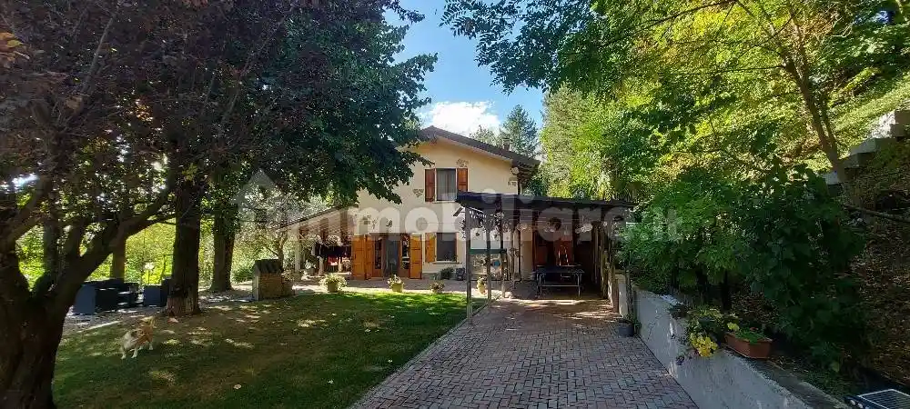 Villa in vendita a Serramazzoni