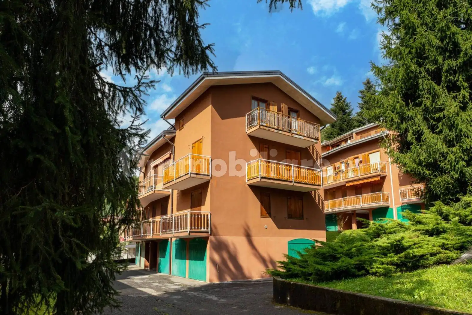 Appartamento in vendita a Gorno