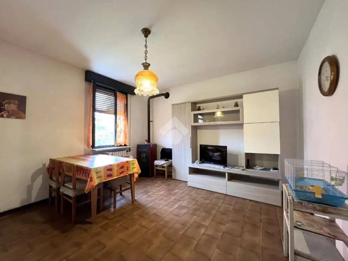 Villa bifamiliare via Mutilati e Caduti sul Lavoro 260, Centro, Acquanegra sul Chiese - foto 5