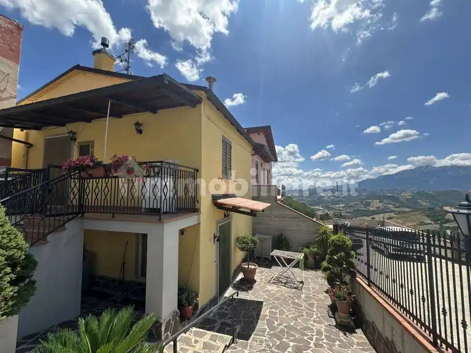 Villa unifamiliare frazione Sparazzano 31, Teramo - foto 2