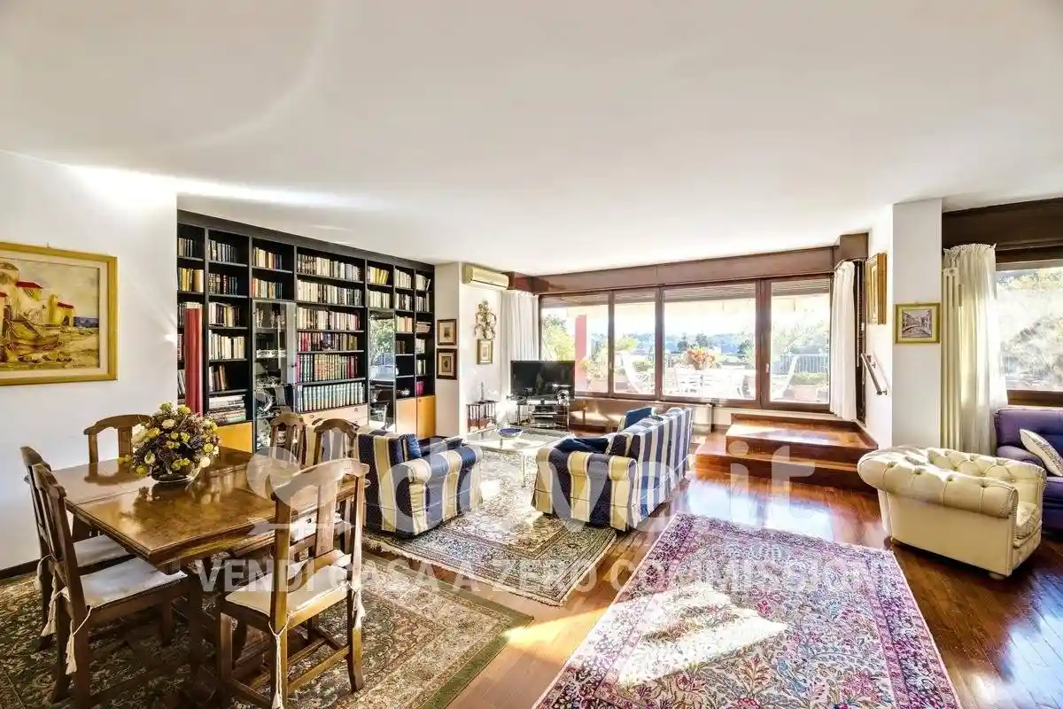 Quadrilocale viale Padre G. B. Aguggiari 77, Montello, Varese - foto 2