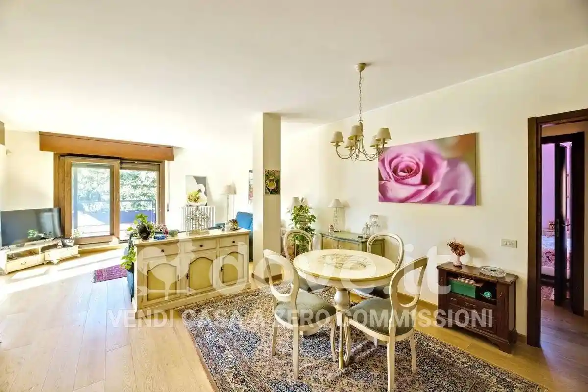 Attico viale Padre G. B. Aguggiari 77, Montello, Varese - foto 2