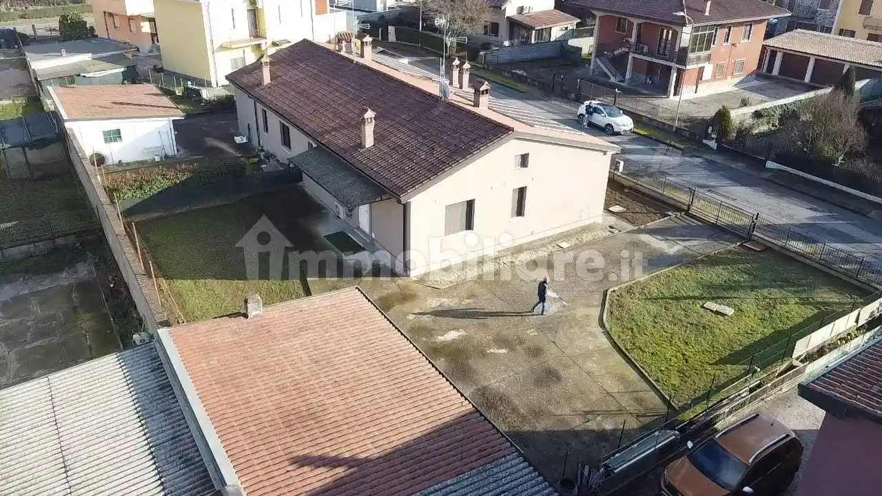 Villa in vendita a San Fiorano
