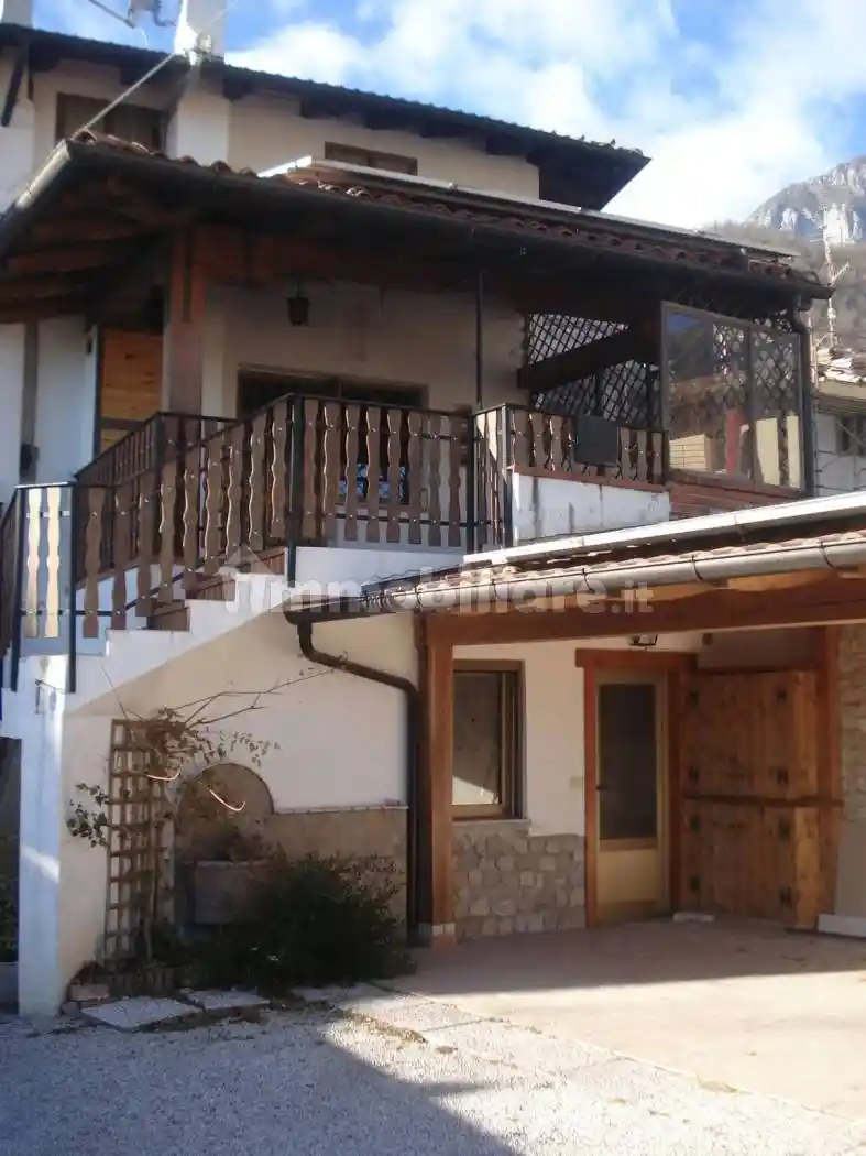 Villa in vendita a Montereale Valcellina