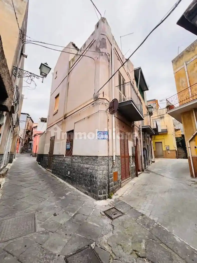 Villa in vendita a Adrano