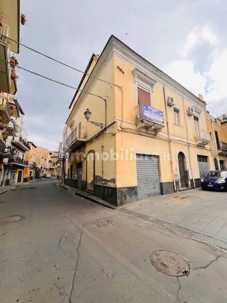 Appartamento in vendita a Adrano