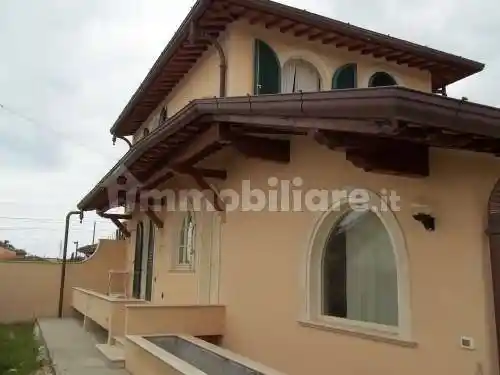 Villa in vendita a Camaiore