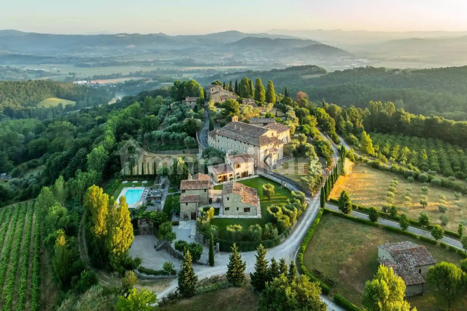 Palazzo - Edificio in vendita a Umbertide
