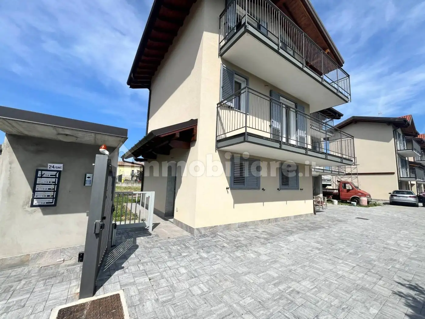 Villa in vendita a Besnate