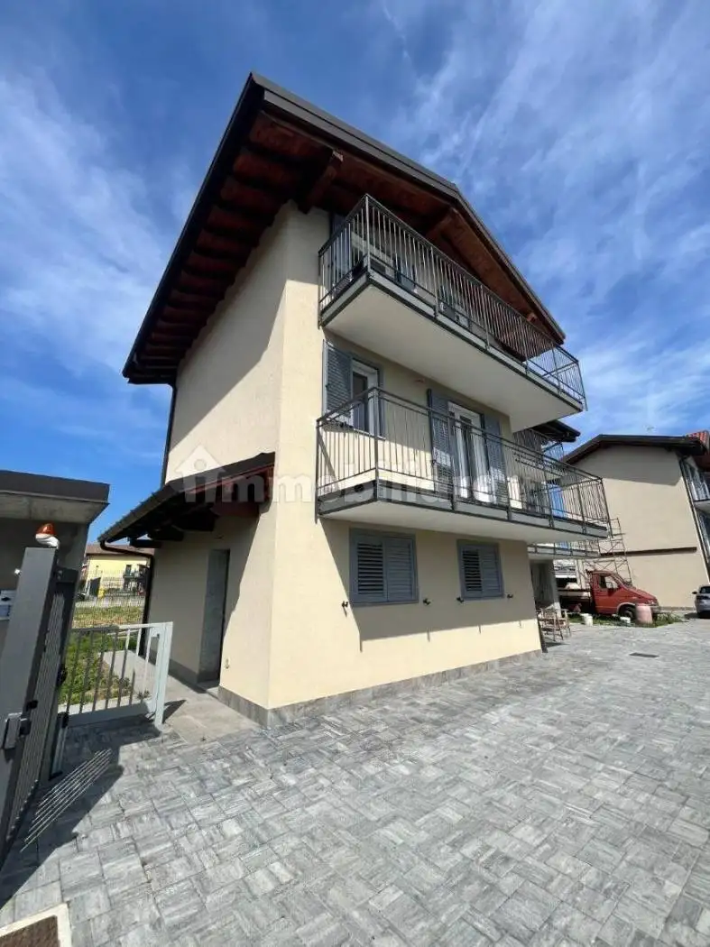 Villa unifamiliare via Erasmo Piaggio 24, Besnate - foto 2