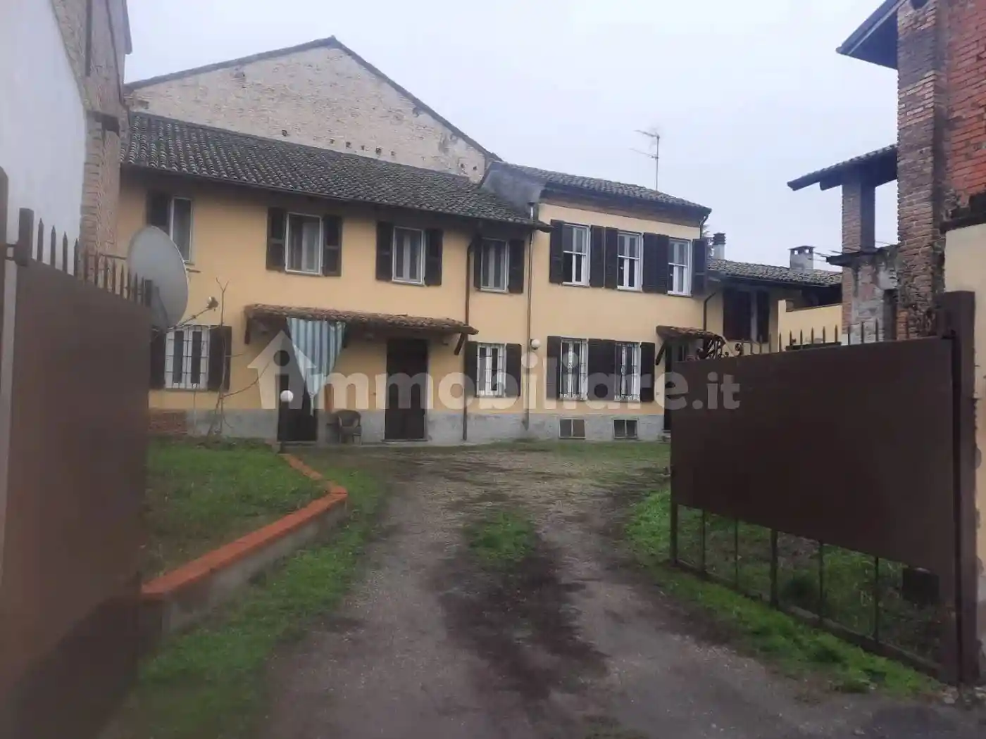 Villa in vendita a Retorbido