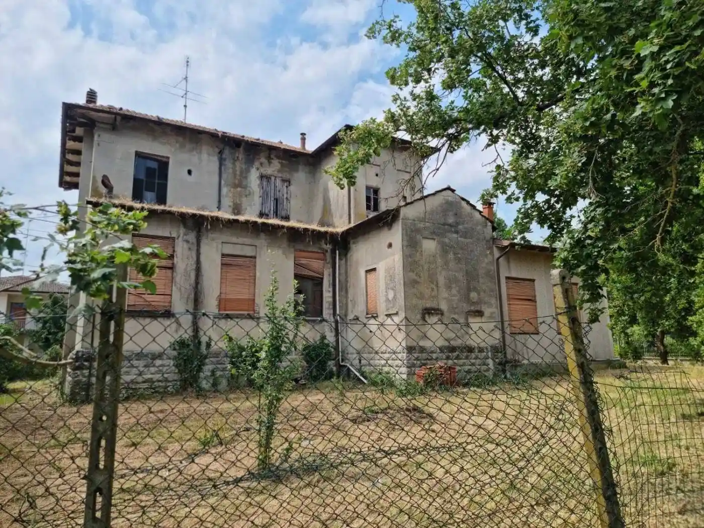 Palazzo - Edificio in vendita a Santa Maria della Versa