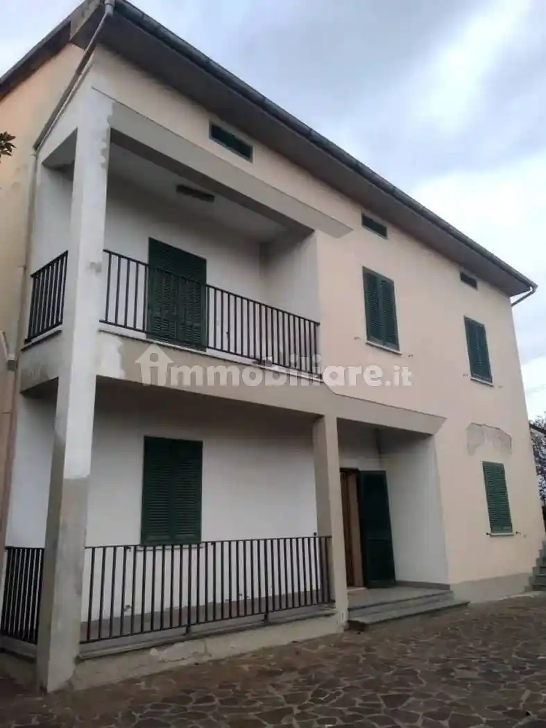 Villa in vendita a Santa Croce sull'Arno