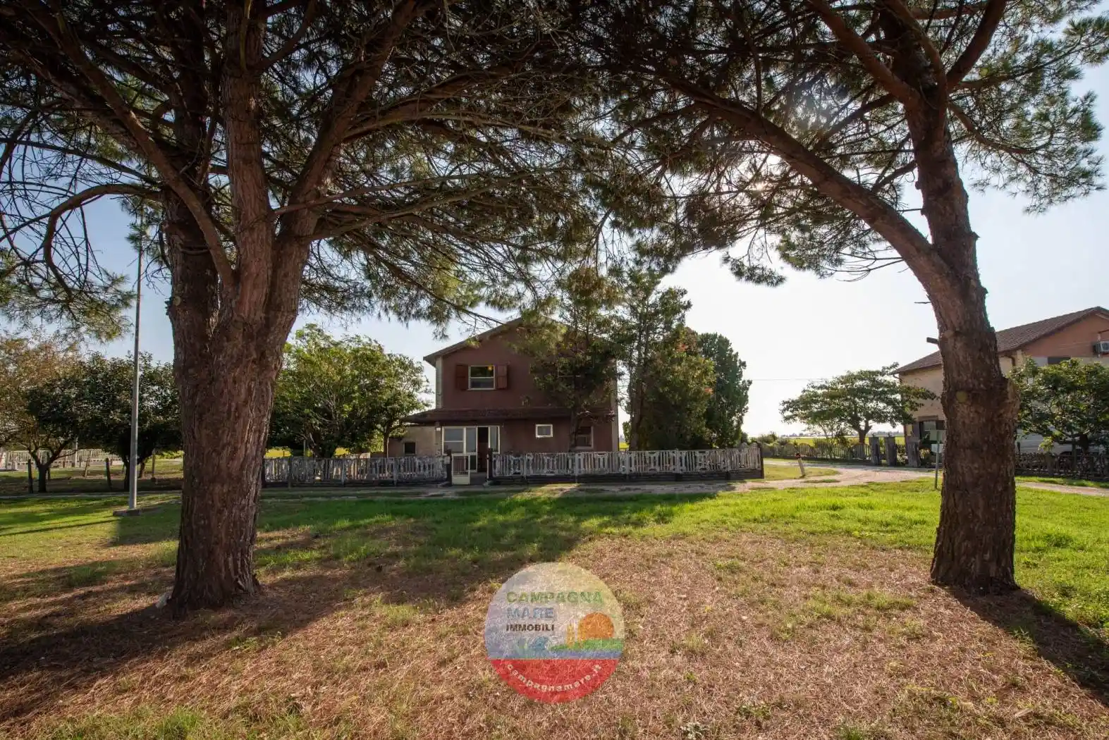 Villa in vendita a Jolanda di Savoia