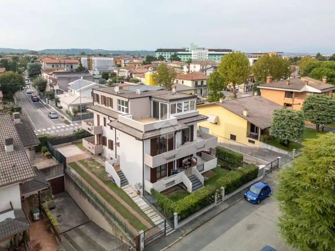 Attico - Mansarda in vendita a Villafranca di Verona