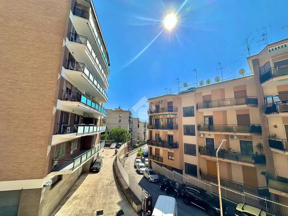 Appartamento in vendita a Napoli