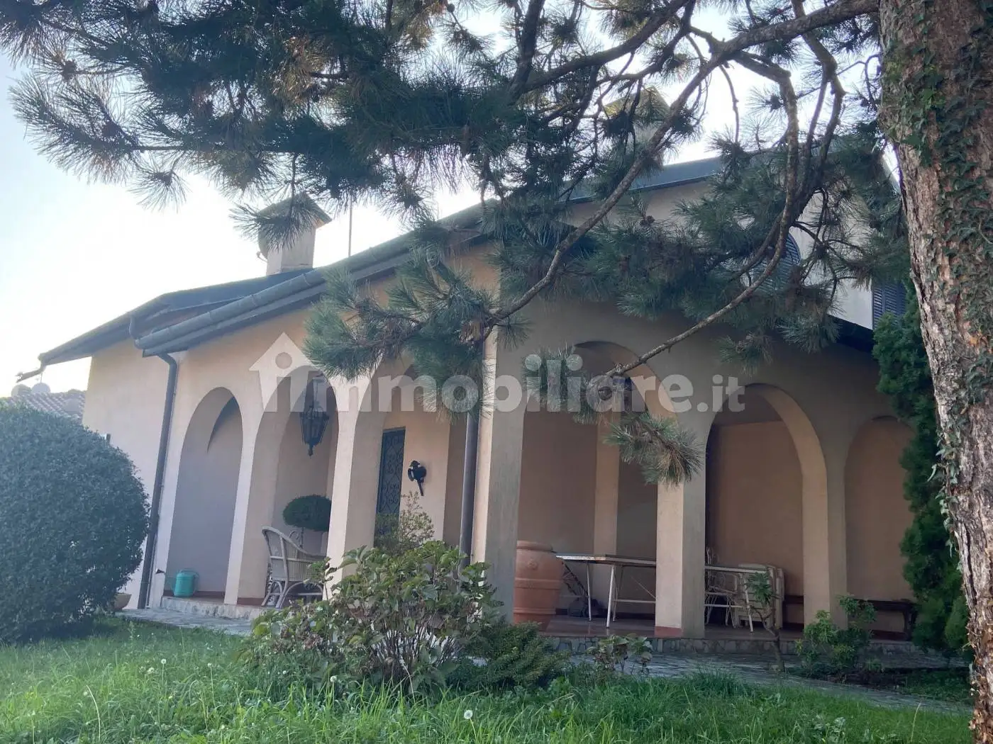 Villa unifamiliare, buono stato, 447 m², Centro, Almenno San Salvatore - foto 4