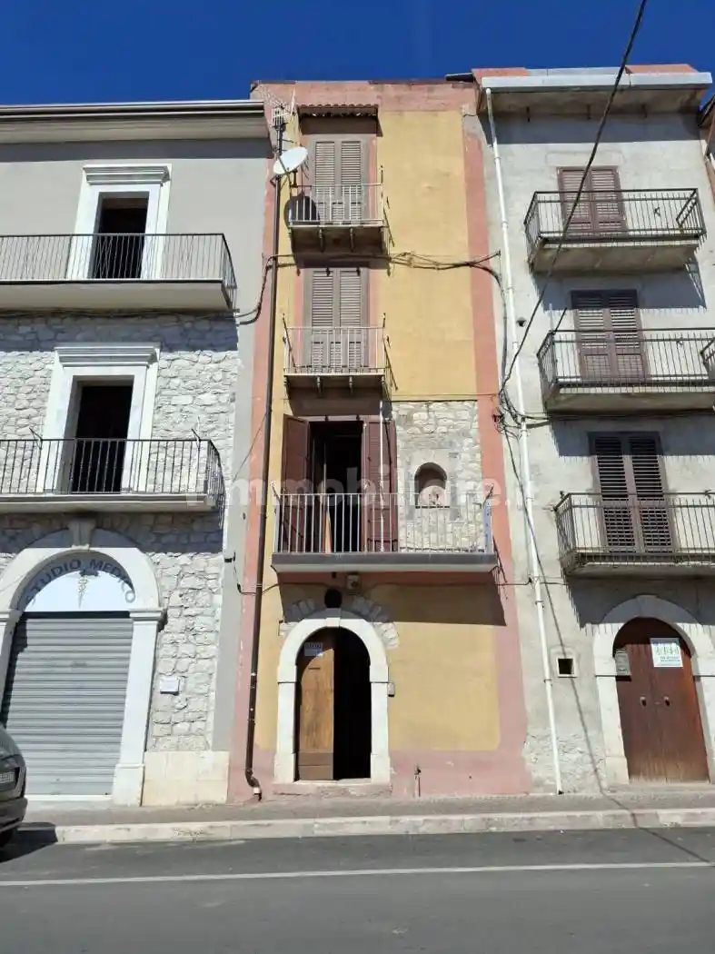 Villa in vendita a Guardia Sanframondi