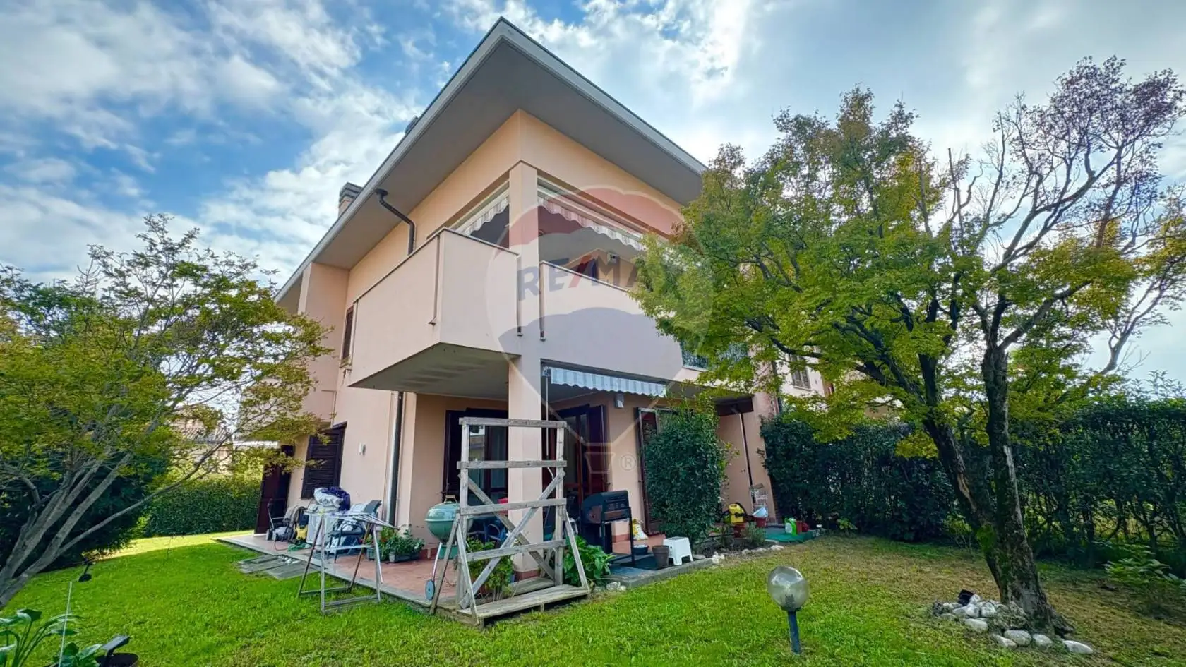 Appartamento in vendita a Usmate Velate