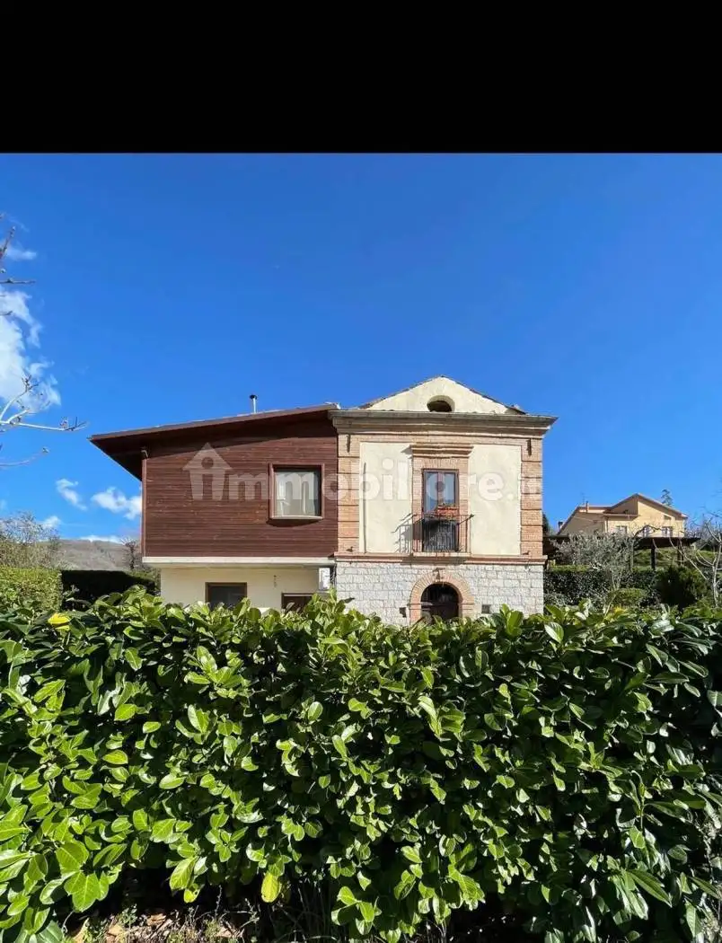 Villa in vendita a Villa Santa Maria