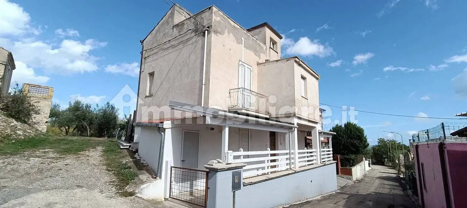 Villa in vendita a Altino