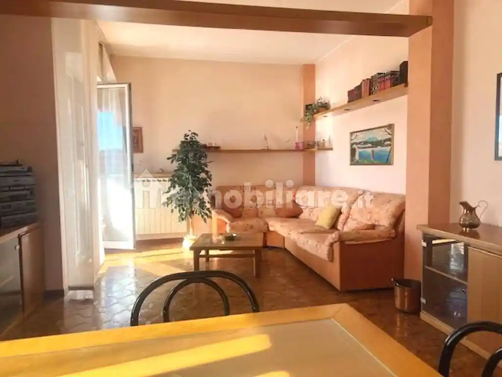 Trilocale via Michelangelo Buonarroti 22A, Mirabello, Cantù - foto 5