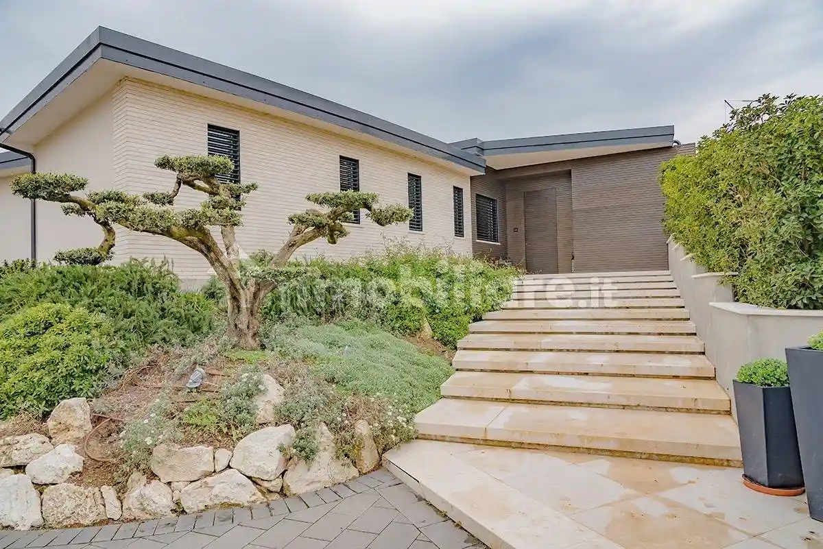 Villa in vendita a Fermo