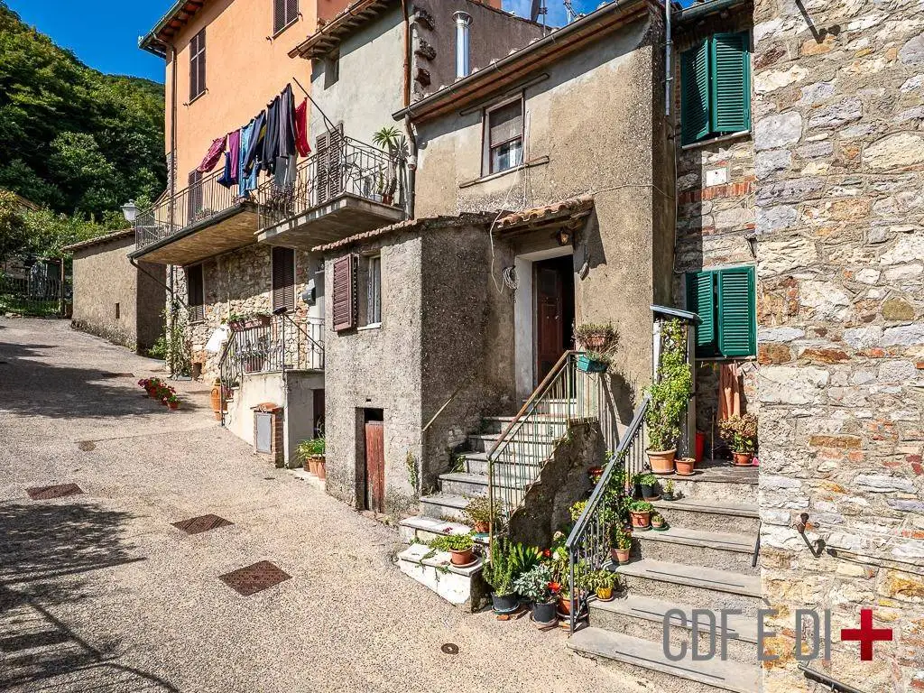 Appartamento in vendita a Montieri