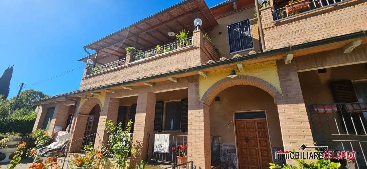 Appartamento in vendita a Colle di Val d'Elsa