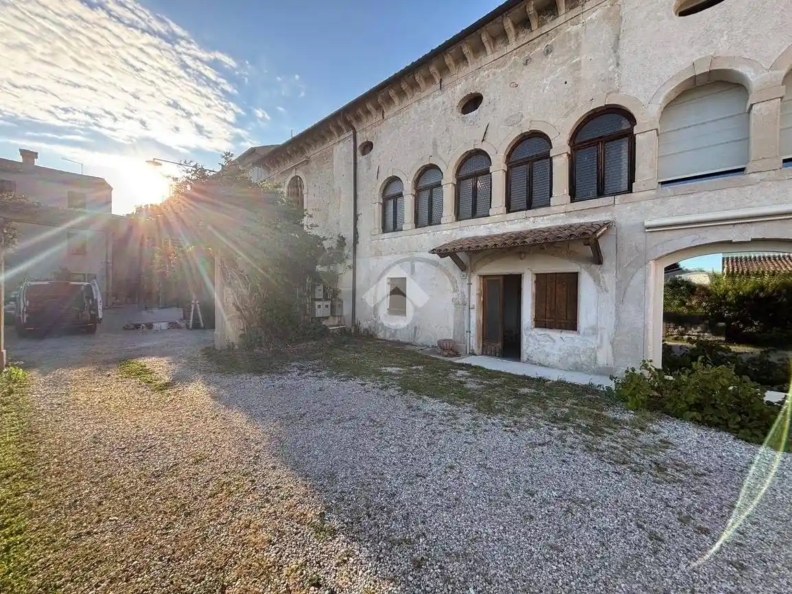 Casa indipendente in vendita a Vittorio Veneto