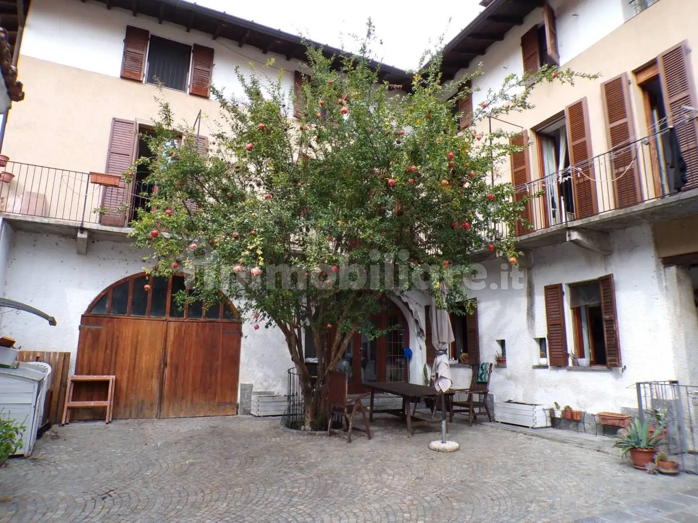 Casa indipendente in vendita a Comabbio