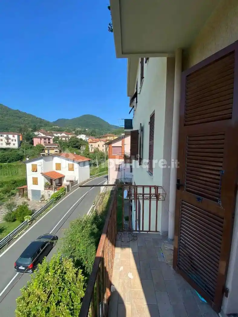 Appartamento in vendita a Beverino