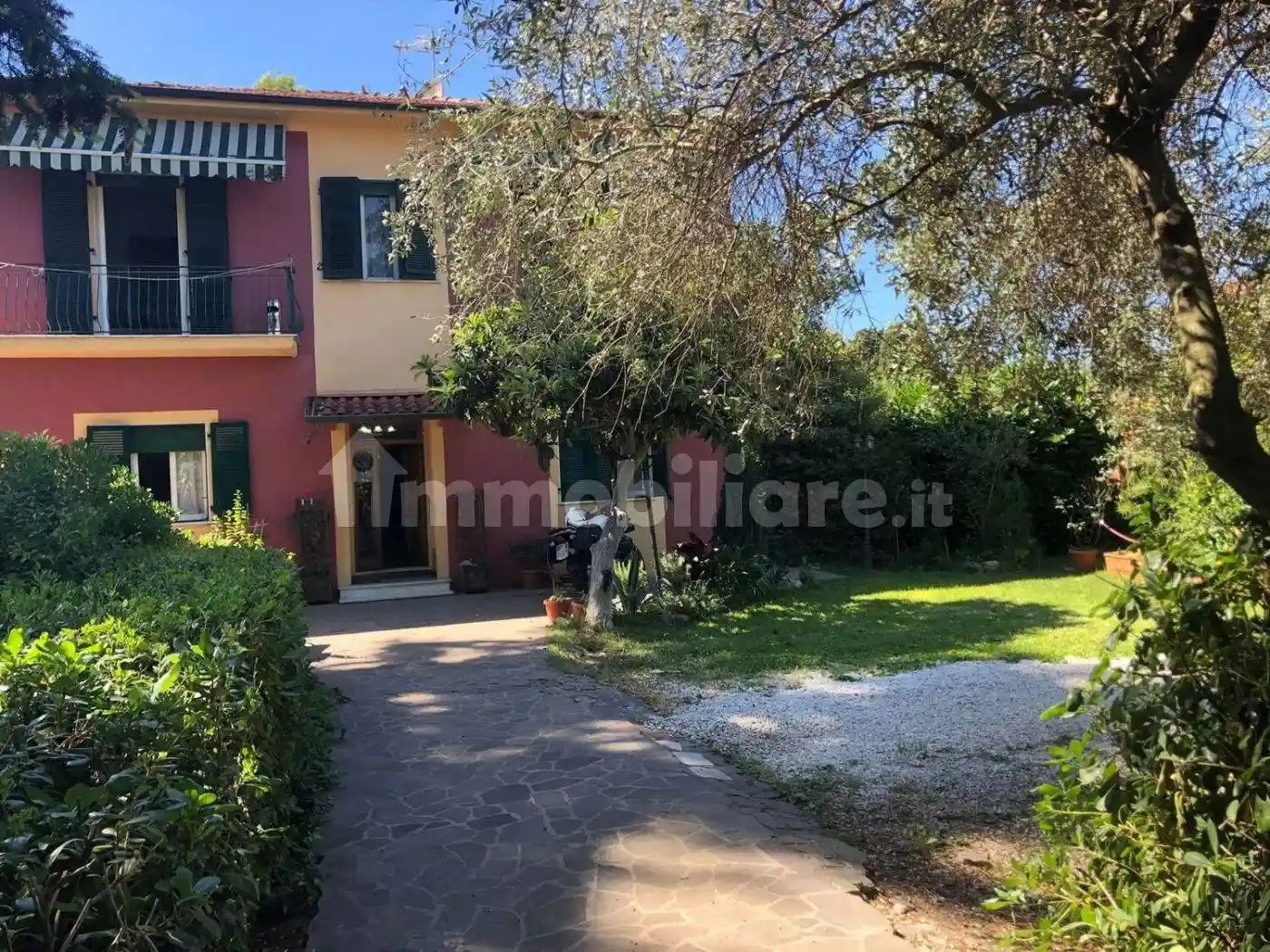 Villa in vendita a Sarzana
