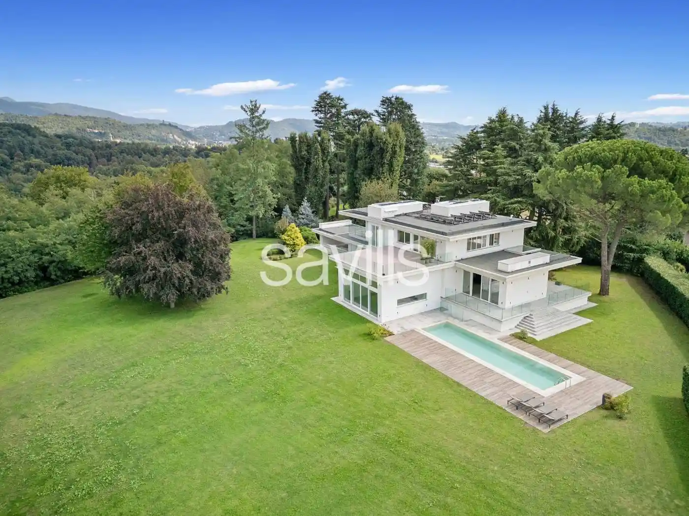 Villa in vendita a Montano Lucino