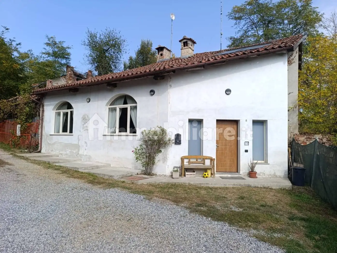 Rustico - Casale in vendita a Carrù