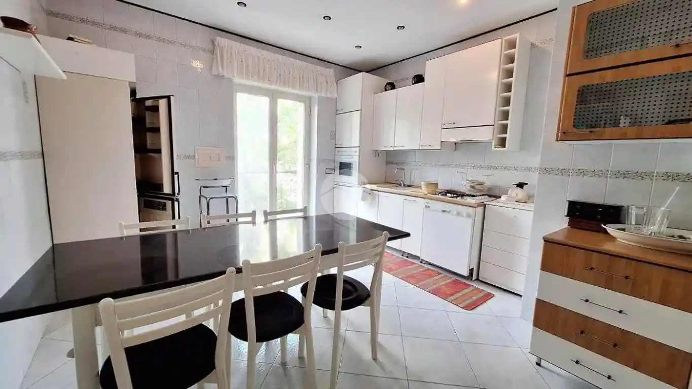 Quadrilocale Vico delle Nocelle 46, Piazza Canneto - Salvator Rosa, Napoli - foto 3