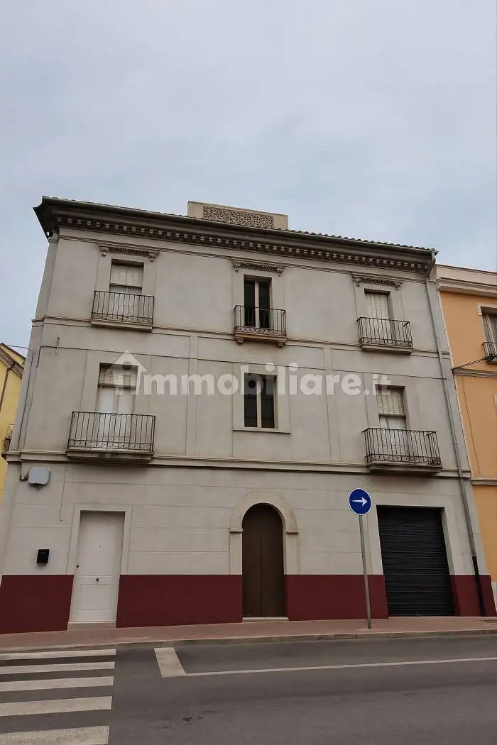 Palazzo - Edificio in vendita a Pescara