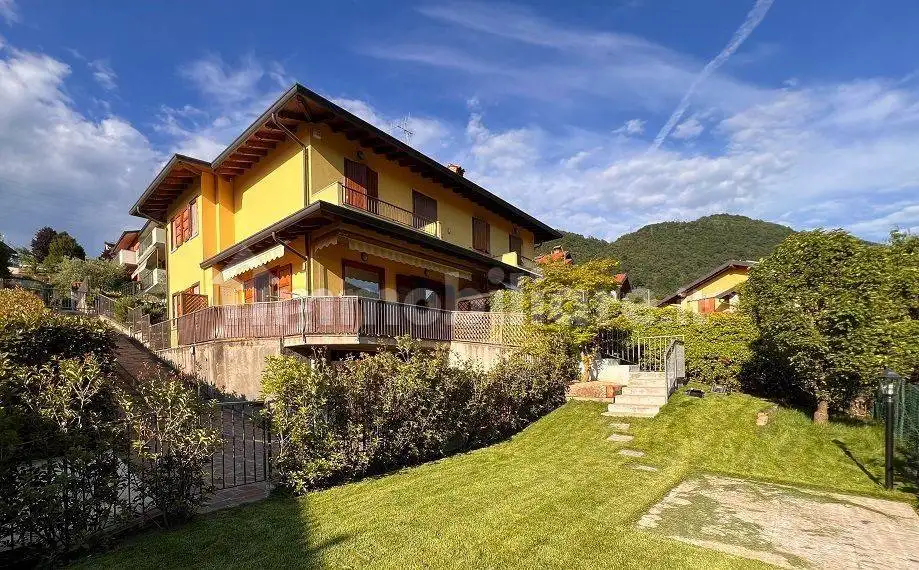 Villa in vendita a Pradalunga