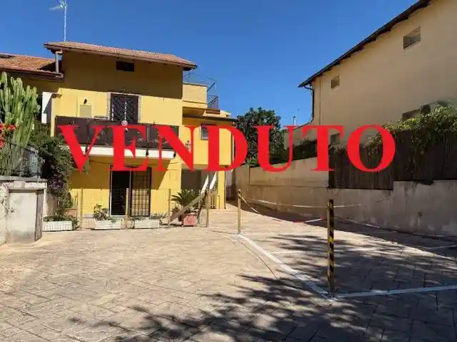 Appartamento in vendita a Grottaferrata