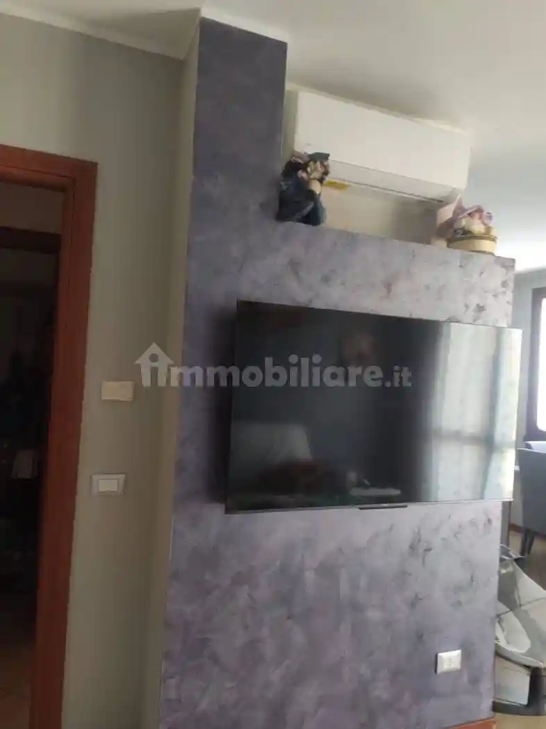 Trilocale via Don Giuseppe Viviani 30, Centro, Villimpenta - foto 3