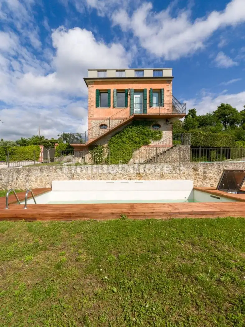 Villa in vendita a Refrontolo