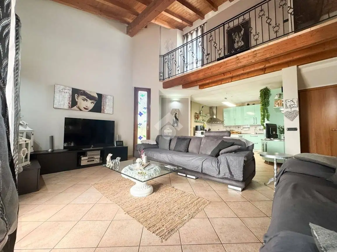 Villa in vendita a Pompiano