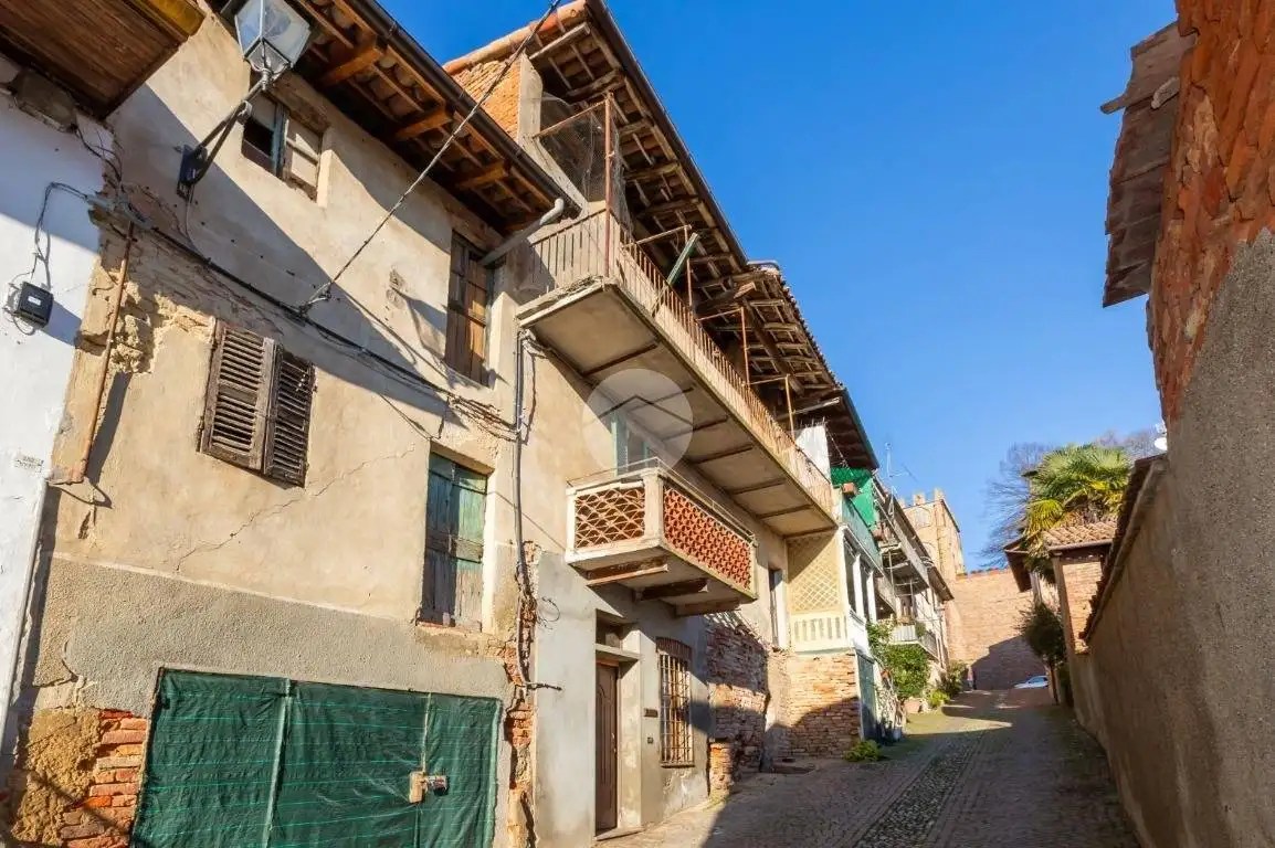 Rustico - Casale in vendita a Montemagno