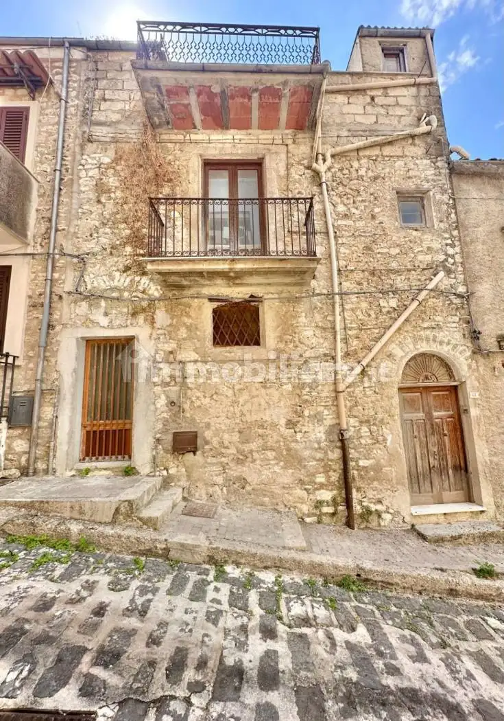 Casa indipendente in vendita a Chiusa Sclafani