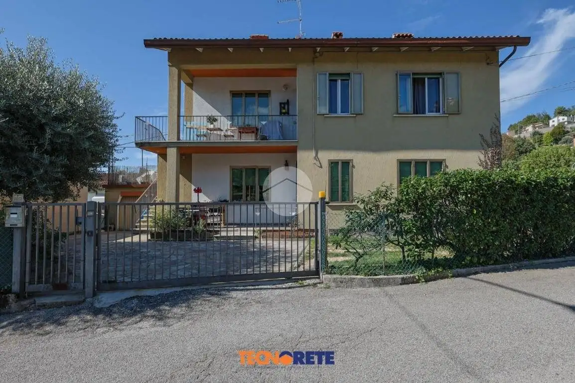 Casa indipendente in vendita a Lugo di Vicenza