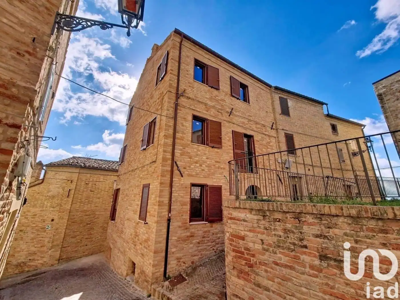 Palazzo - Edificio in vendita a Castignano