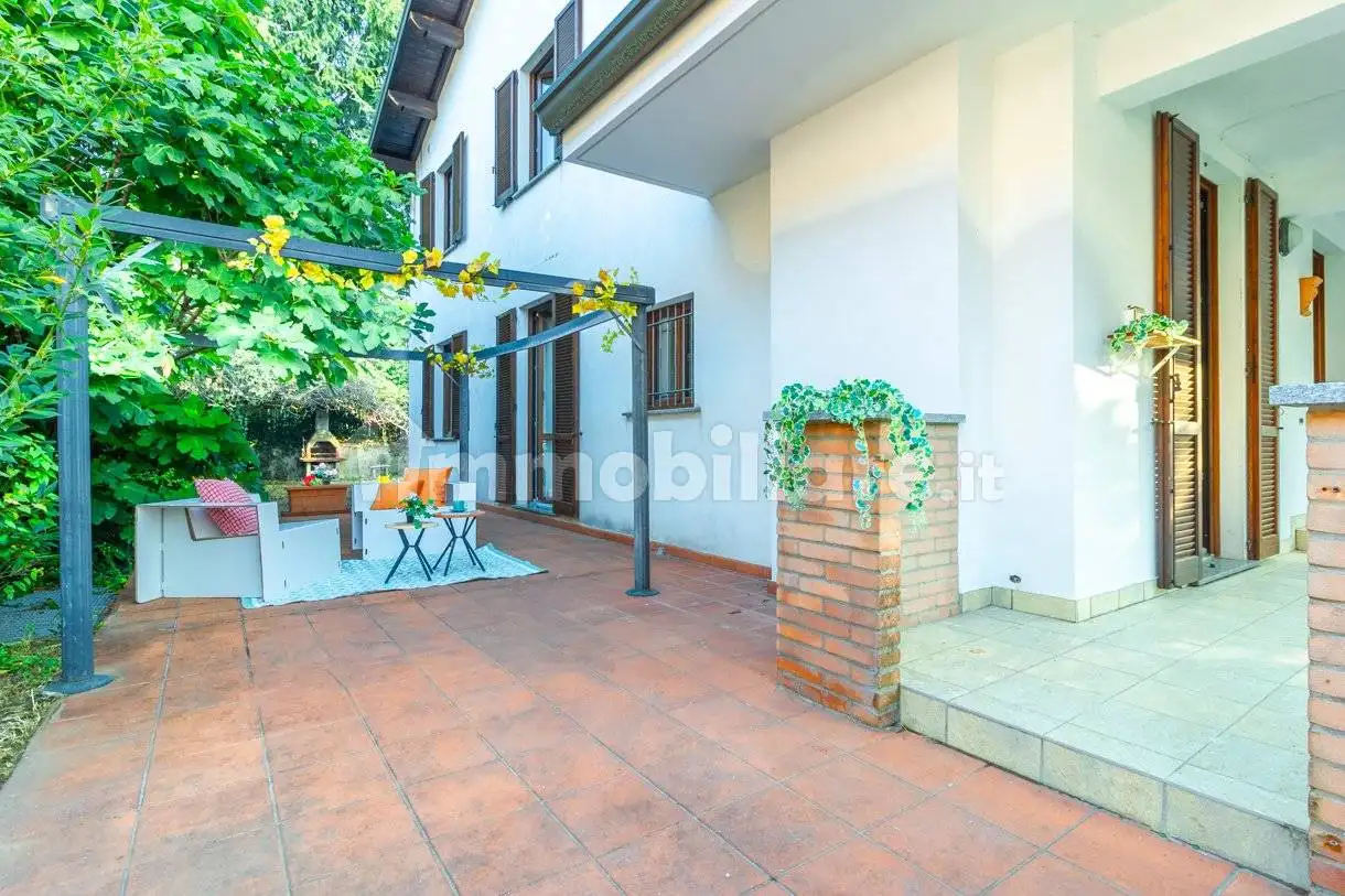 Villa in vendita a Vertemate con Minoprio