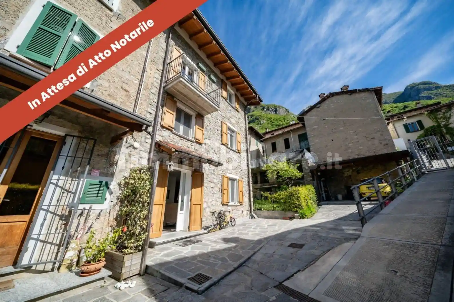 Casa indipendente in vendita a Mandello del Lario